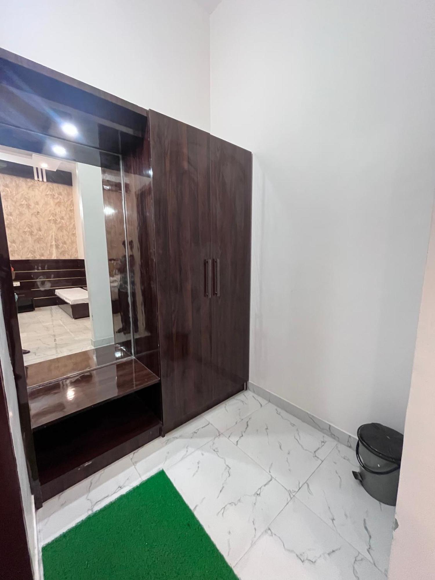 Mangalam Grand Hotel Lucknow Eksteriør billede
