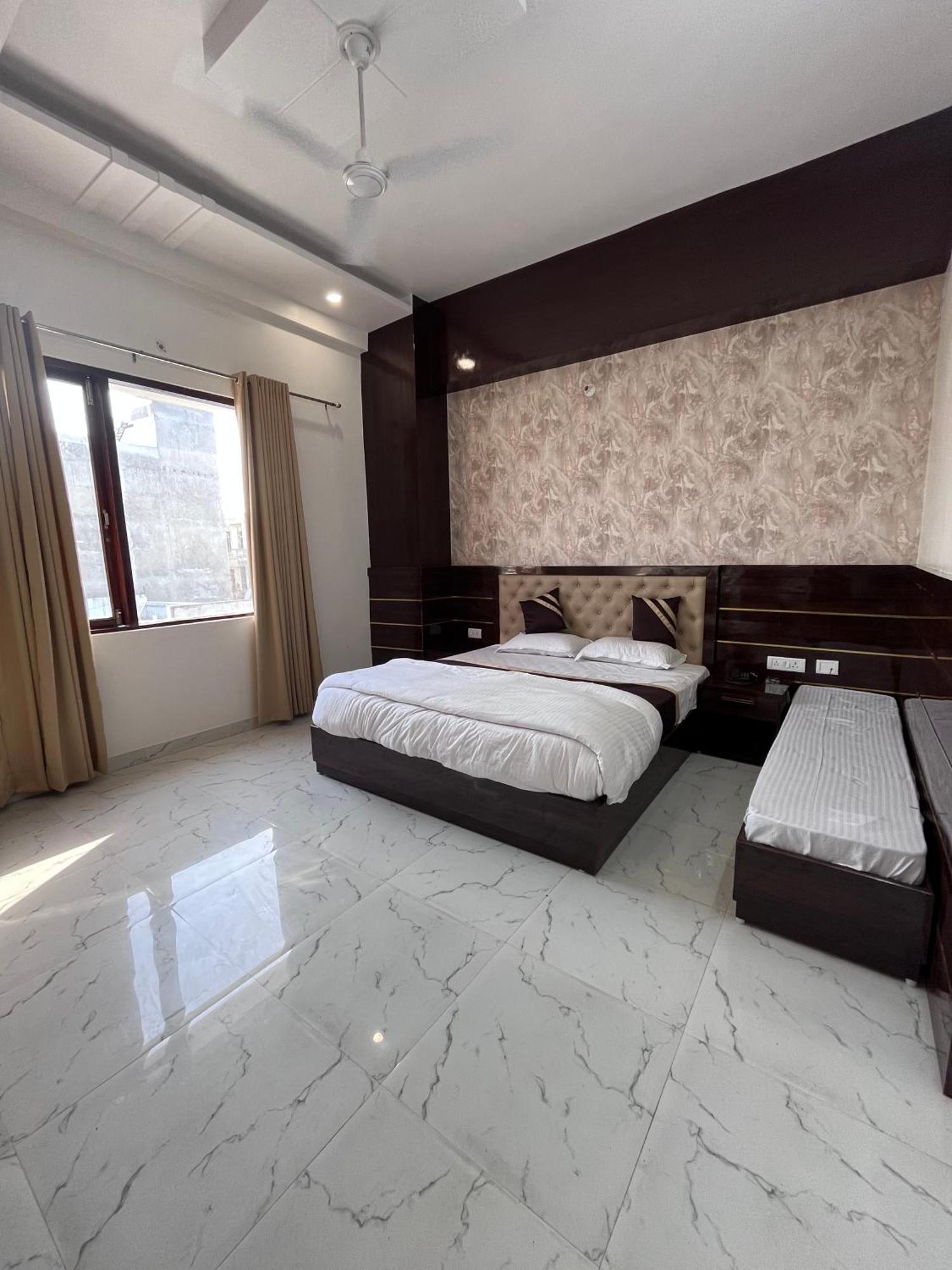 Mangalam Grand Hotel Lucknow Eksteriør billede